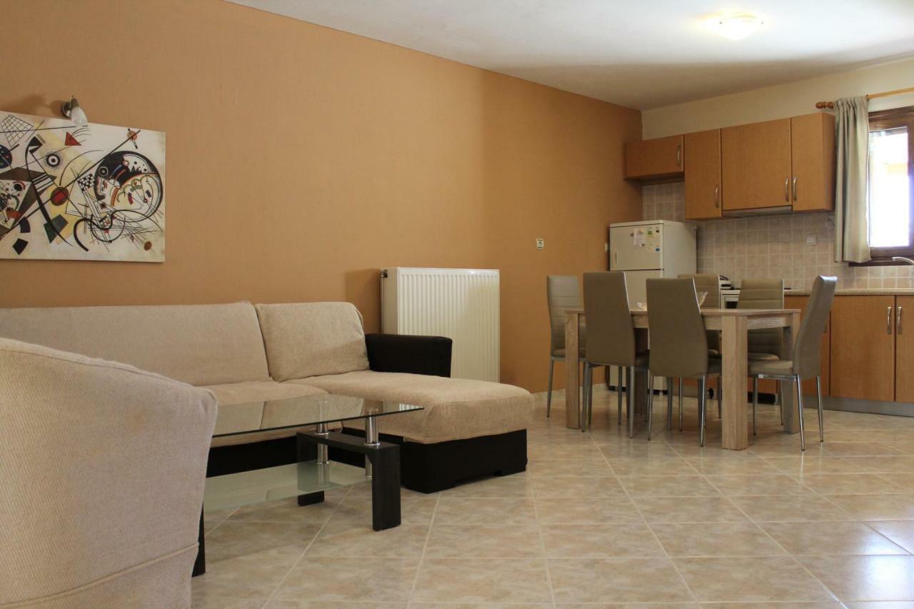 Antelia Homes สเกียธอสทาวน์ ภายนอก รูปภาพ