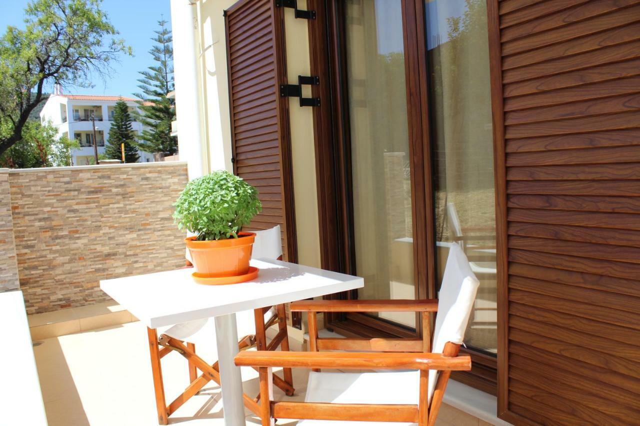 Antelia Homes สเกียธอสทาวน์ ภายนอก รูปภาพ
